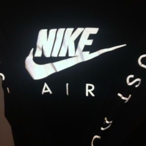 Shirts - Long sleeve men’s reflective Nike shirt Shirts - Long sleeve men’s reflective Nike shirt